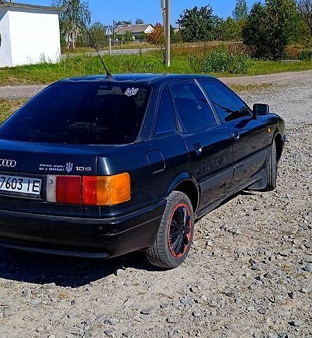 Зеленый Ауди 80, объемом двигателя 1.8 л и пробегом 380 тыс. км за 1900 $, фото 4 на Automoto.ua