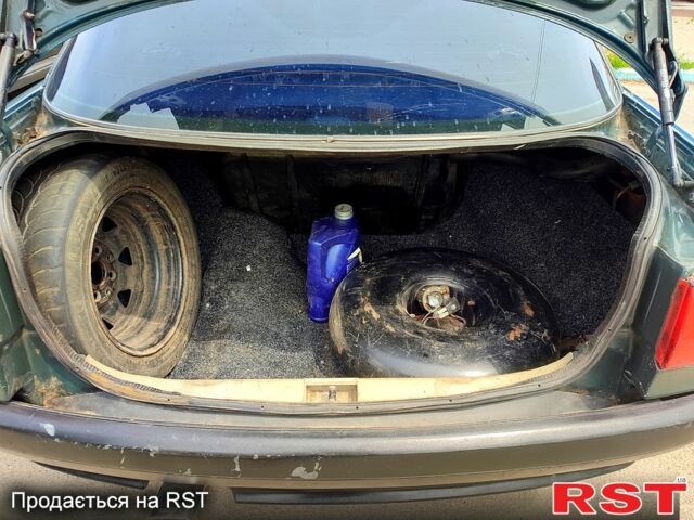 Зелений Ауді 80, об'ємом двигуна 1.8 л та пробігом 300 тис. км за 1750 $, фото 3 на Automoto.ua