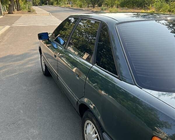 Зеленый Ауди 80, объемом двигателя 1.8 л и пробегом 175 тыс. км за 2550 $, фото 4 на Automoto.ua