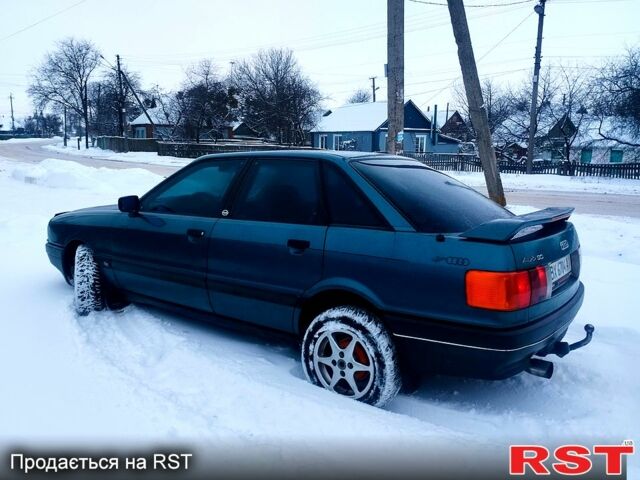 Зеленый Ауди 80, объемом двигателя 1.6 л и пробегом 0 тыс. км за 1550 $, фото 4 на Automoto.ua