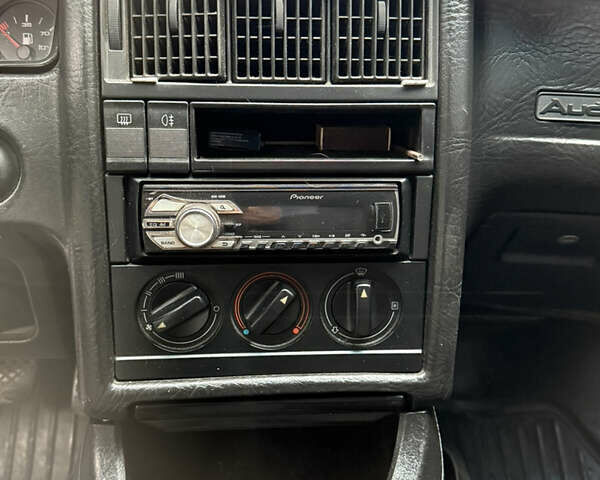 Зелений Ауді 80, об'ємом двигуна 2 л та пробігом 404 тис. км за 3100 $, фото 44 на Automoto.ua