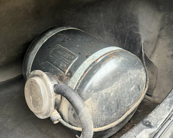 Зелений Ауді 80, об'ємом двигуна 2 л та пробігом 404 тис. км за 3100 $, фото 54 на Automoto.ua