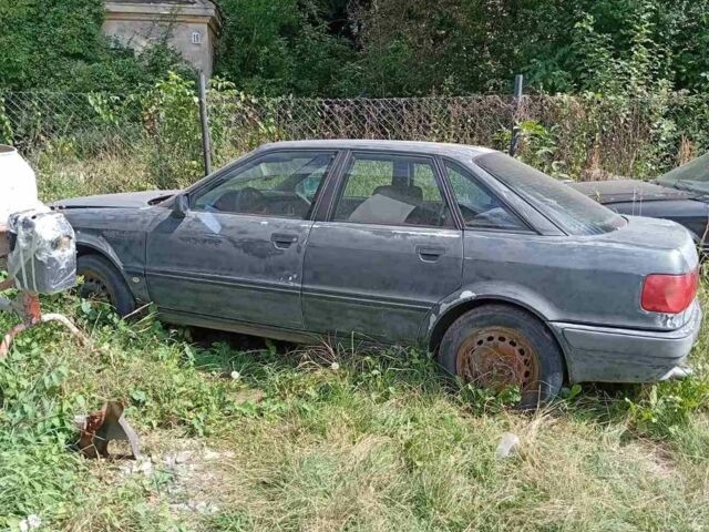 Зеленый Ауди 80, объемом двигателя 2 л и пробегом 244 тыс. км за 1150 $, фото 1 на Automoto.ua