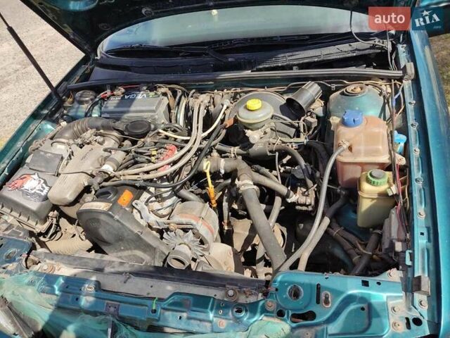 Зеленый Ауди 80, объемом двигателя 1.98 л и пробегом 347 тыс. км за 3200 $, фото 11 на Automoto.ua