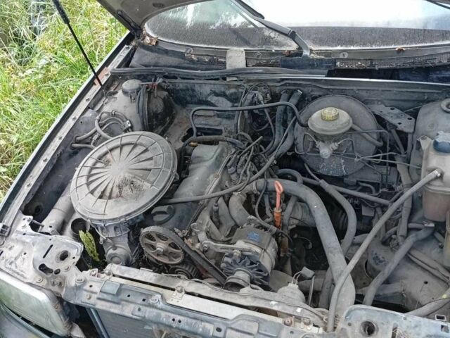 Зеленый Ауди 80, объемом двигателя 2 л и пробегом 244 тыс. км за 1150 $, фото 5 на Automoto.ua