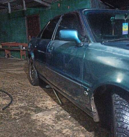 Зеленый Ауди 80, объемом двигателя 2.8 л и пробегом 550 тыс. км за 3300 $, фото 3 на Automoto.ua