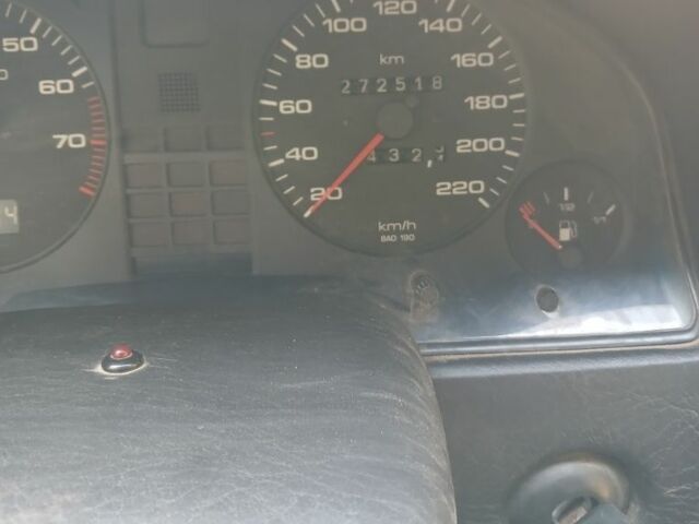 Зеленый Ауди 80, объемом двигателя 2 л и пробегом 273 тыс. км за 1500 $, фото 4 на Automoto.ua