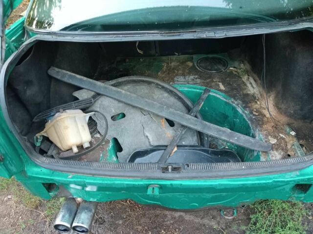 Зеленый Ауди 80, объемом двигателя 1.9 л и пробегом 400 тыс. км за 799 $, фото 16 на Automoto.ua