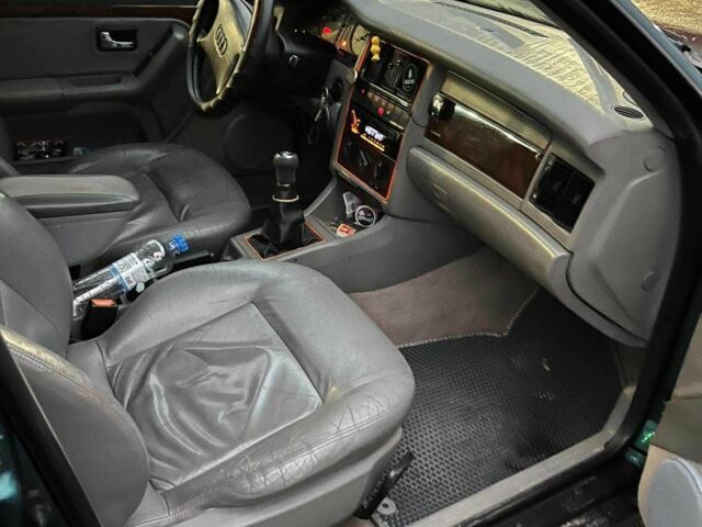 Зеленый Ауди 80, объемом двигателя 2 л и пробегом 300 тыс. км за 3500 $, фото 3 на Automoto.ua