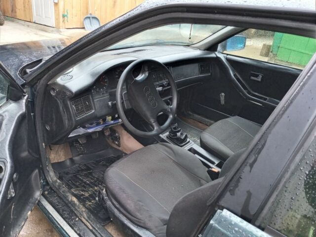 Зелений Ауді 80, об'ємом двигуна 1.6 л та пробігом 300 тис. км за 650 $, фото 2 на Automoto.ua