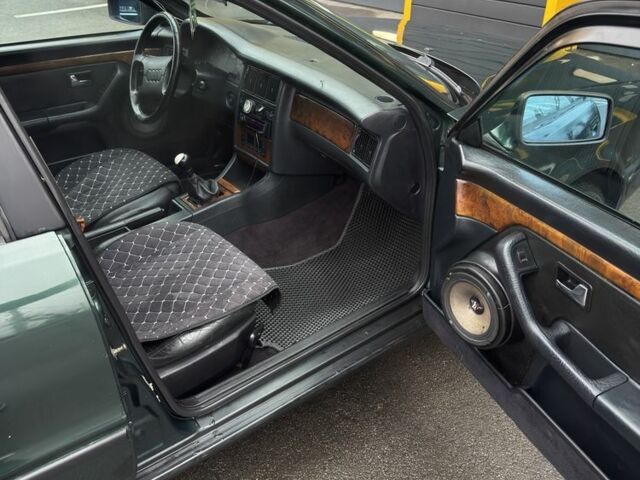 Зеленый Ауди 80, объемом двигателя 2.6 л и пробегом 301 тыс. км за 2300 $, фото 7 на Automoto.ua