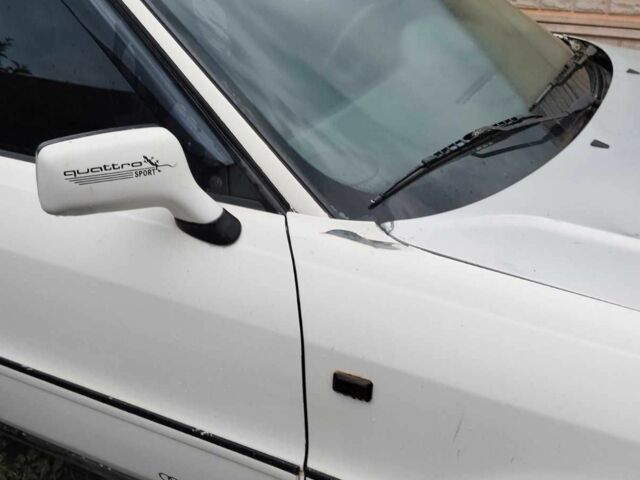 Белый Ауди 90, объемом двигателя 2.2 л и пробегом 200 тыс. км за 1187 $, фото 4 на Automoto.ua