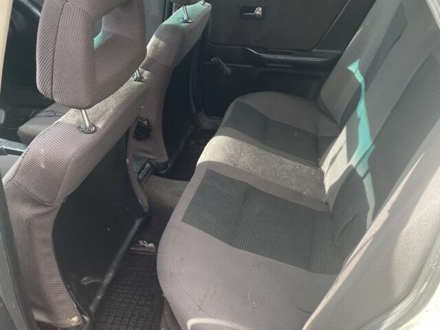 Белый Ауди 90, объемом двигателя 2.3 л и пробегом 10 тыс. км за 1500 $, фото 2 на Automoto.ua