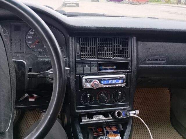 Бежевый Ауди 90, объемом двигателя 2.2 л и пробегом 333 тыс. км за 1500 $, фото 8 на Automoto.ua