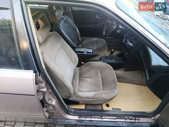 Бежевый Ауди 90, объемом двигателя 2.2 л и пробегом 290 тыс. км за 750 $, фото 7 на Automoto.ua