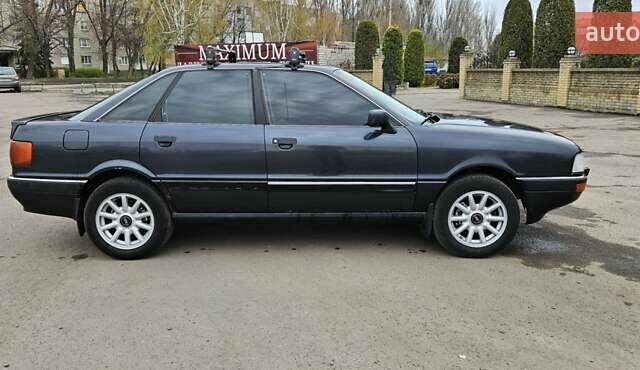 Черный Ауди 90, объемом двигателя 2.31 л и пробегом 450 тыс. км за 2699 $, фото 4 на Automoto.ua