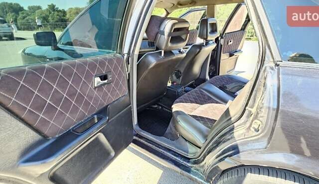 Черный Ауди 90, объемом двигателя 2.31 л и пробегом 450 тыс. км за 2699 $, фото 8 на Automoto.ua