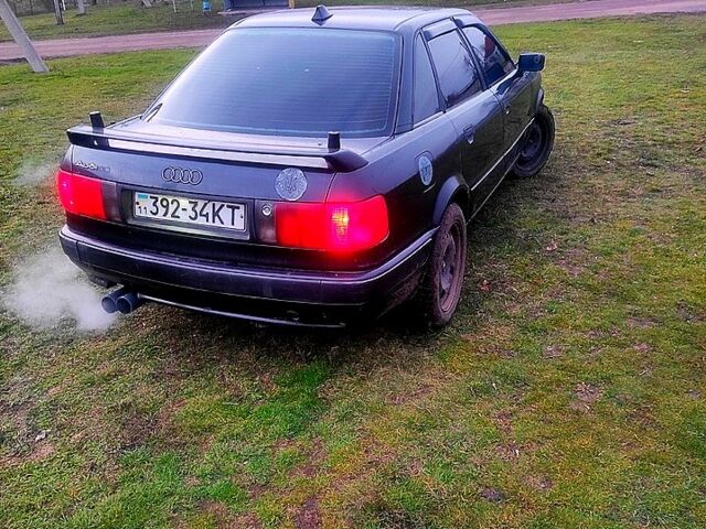Черный Ауди 90, объемом двигателя 2 л и пробегом 0 тыс. км за 1900 $, фото 3 на Automoto.ua
