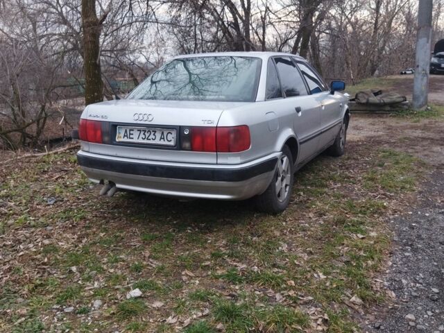 Серый Ауди 90, объемом двигателя 2 л и пробегом 390 тыс. км за 2209 $, фото 4 на Automoto.ua