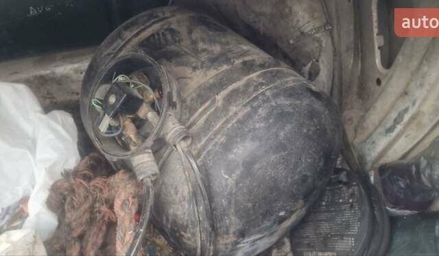 Сірий Ауді 90, об'ємом двигуна 2.3 л та пробігом 300 тис. км за 999 $, фото 6 на Automoto.ua