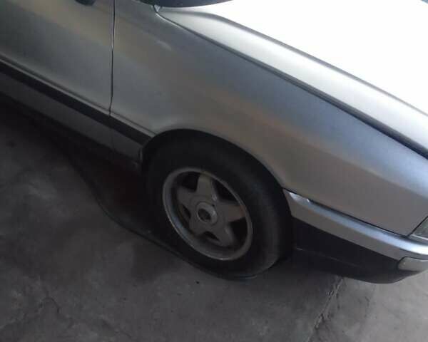 Серый Ауди 90, объемом двигателя 2.3 л и пробегом 200 тыс. км за 1200 $, фото 2 на Automoto.ua