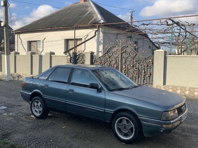 Синий Ауди 90, объемом двигателя 1.6 л и пробегом 300 тыс. км за 1050 $, фото 3 на Automoto.ua