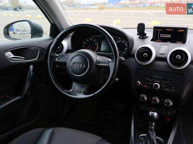 Белый Ауди А1, объемом двигателя 1.39 л и пробегом 167 тыс. км за 9300 $, фото 3 на Automoto.ua