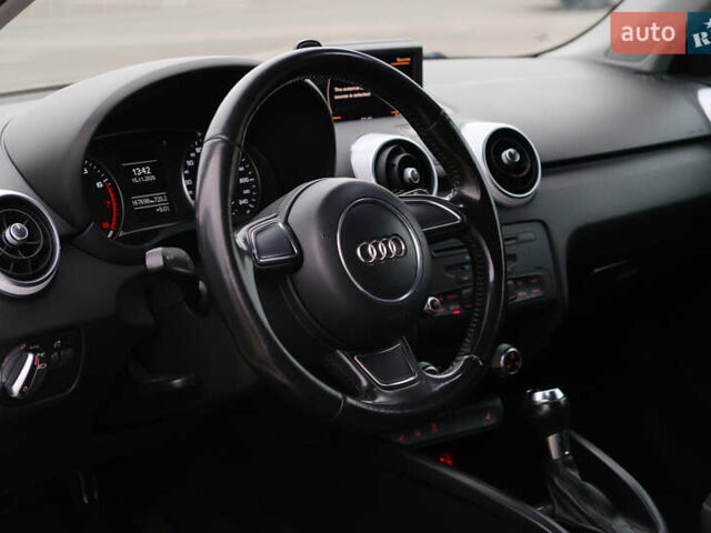 Белый Ауди А1, объемом двигателя 1.39 л и пробегом 167 тыс. км за 9300 $, фото 5 на Automoto.ua