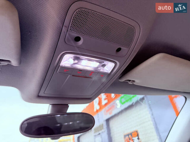 Білий Ауді А1, об'ємом двигуна 1.4 л та пробігом 114 тис. км за 7999 $, фото 34 на Automoto.ua