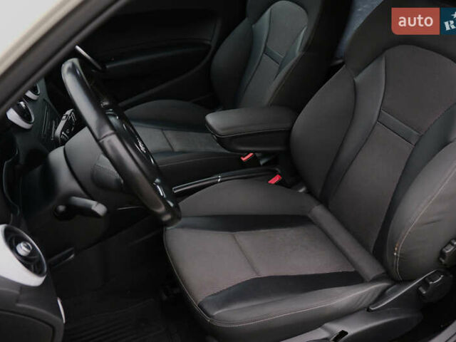 Белый Ауди А1, объемом двигателя 1.39 л и пробегом 167 тыс. км за 9300 $, фото 15 на Automoto.ua