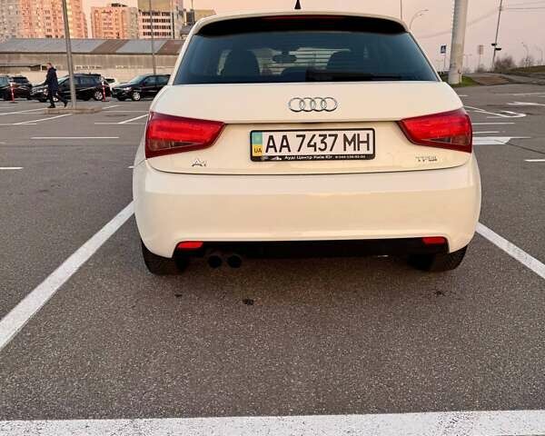 Белый Ауди А1, объемом двигателя 1.39 л и пробегом 127 тыс. км за 9000 $, фото 3 на Automoto.ua