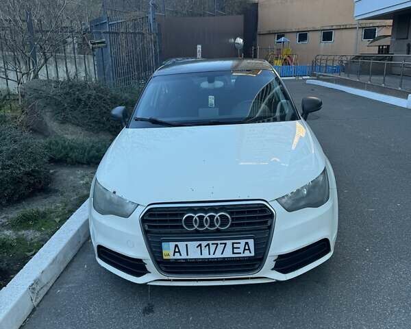Белый Ауди А1, объемом двигателя 1.4 л и пробегом 240 тыс. км за 7000 $, фото 1 на Automoto.ua