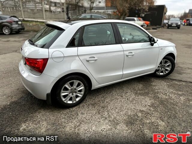 Білий Ауді А1, об'ємом двигуна 1.4 л та пробігом 64 тис. км за 12000 $, фото 7 на Automoto.ua