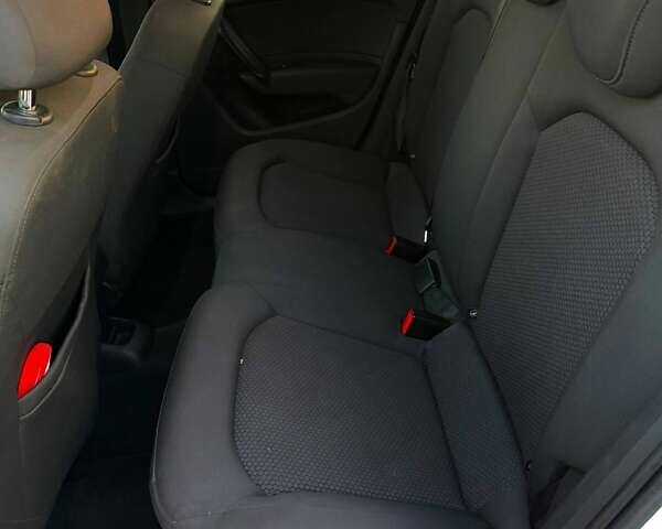 Белый Ауди А1, объемом двигателя 1.39 л и пробегом 127 тыс. км за 9000 $, фото 20 на Automoto.ua