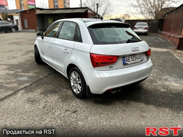 Білий Ауді А1, об'ємом двигуна 1.4 л та пробігом 64 тис. км за 12000 $, фото 9 на Automoto.ua