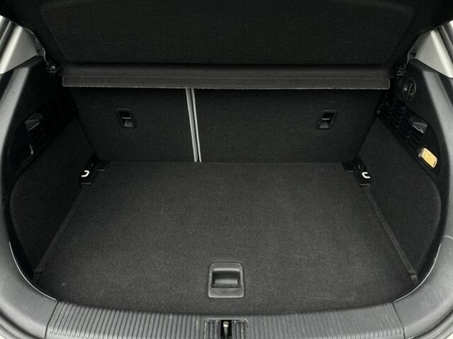 Білий Ауді А1, об'ємом двигуна 1.6 л та пробігом 229 тис. км за 8500 $, фото 9 на Automoto.ua