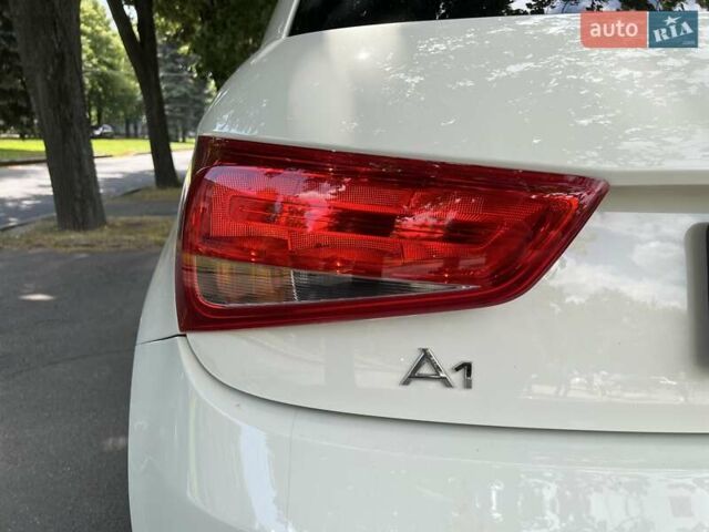 Білий Ауді А1, об'ємом двигуна 1.39 л та пробігом 89 тис. км за 11500 $, фото 8 на Automoto.ua
