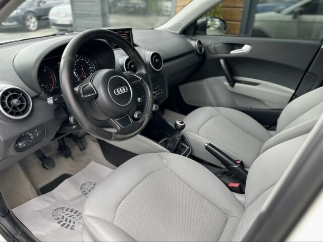 Білий Ауді А1, об'ємом двигуна 1.6 л та пробігом 229 тис. км за 8500 $, фото 14 на Automoto.ua