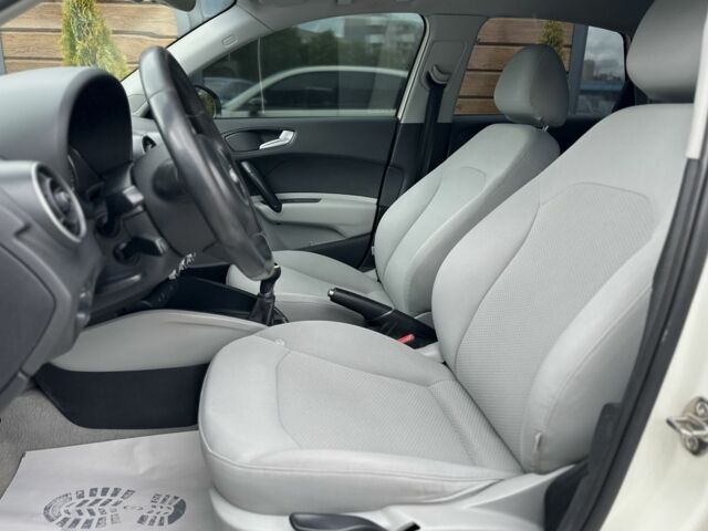 Білий Ауді А1, об'ємом двигуна 1.6 л та пробігом 229 тис. км за 8500 $, фото 13 на Automoto.ua