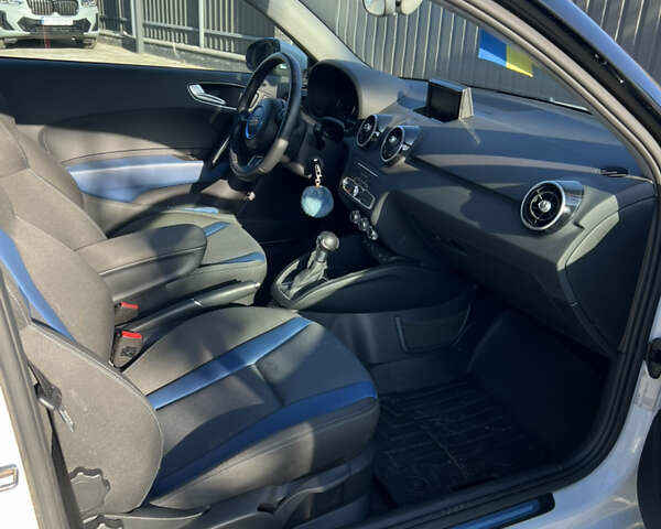 Білий Ауді А1, об'ємом двигуна 1.6 л та пробігом 35 тис. км за 16000 $, фото 16 на Automoto.ua