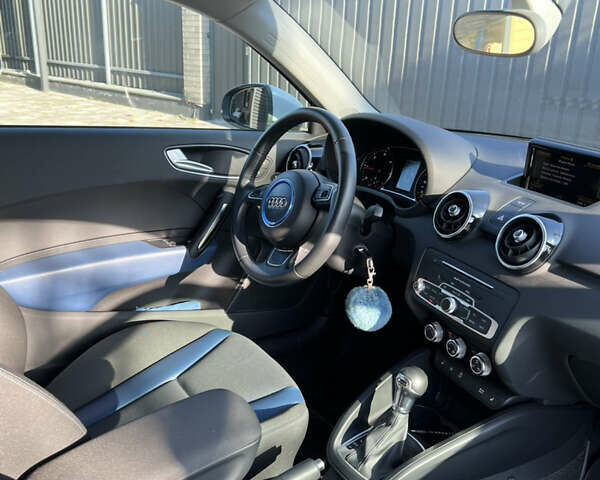 Білий Ауді А1, об'ємом двигуна 1.6 л та пробігом 35 тис. км за 16000 $, фото 15 на Automoto.ua