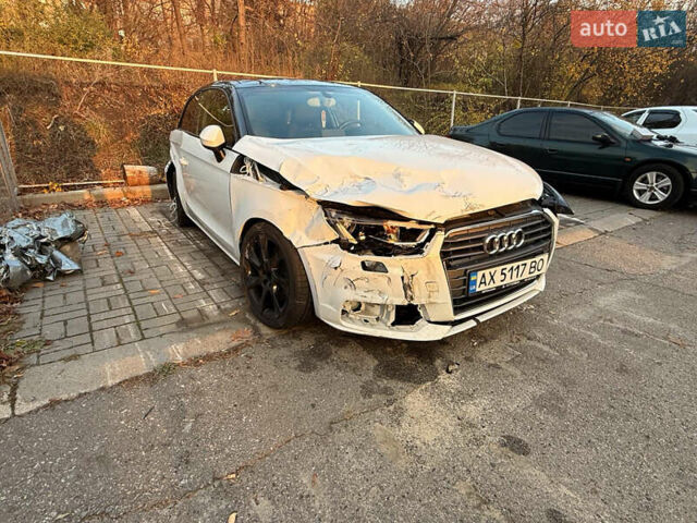Белый Ауди А1, объемом двигателя 1.6 л и пробегом 35 тыс. км за 5400 $, фото 3 на Automoto.ua