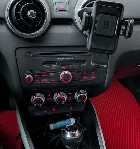 Чорний Ауді А1, об'ємом двигуна 1.39 л та пробігом 260 тис. км за 9500 $, фото 10 на Automoto.ua