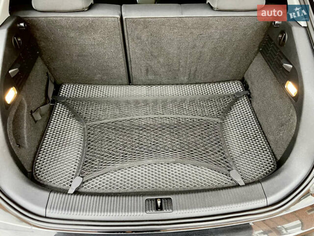 Черный Ауди А1, объемом двигателя 1.4 л и пробегом 240 тыс. км за 8900 $, фото 11 на Automoto.ua