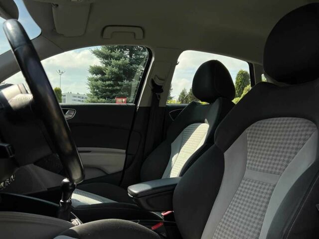 Черный Ауди А1, объемом двигателя 1.6 л и пробегом 209 тыс. км за 9750 $, фото 8 на Automoto.ua