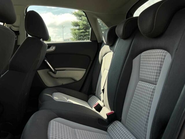 Черный Ауди А1, объемом двигателя 1.6 л и пробегом 209 тыс. км за 9750 $, фото 21 на Automoto.ua