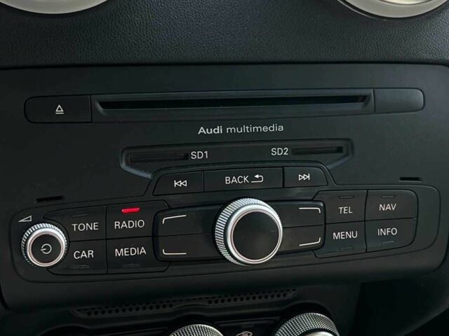 Черный Ауди А1, объемом двигателя 1.6 л и пробегом 209 тыс. км за 9750 $, фото 15 на Automoto.ua