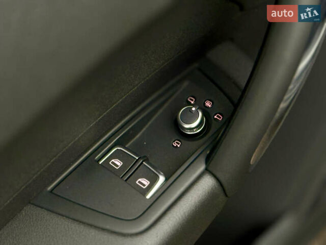 Черный Ауди А1, объемом двигателя 1.6 л и пробегом 51 тыс. км за 15500 $, фото 13 на Automoto.ua