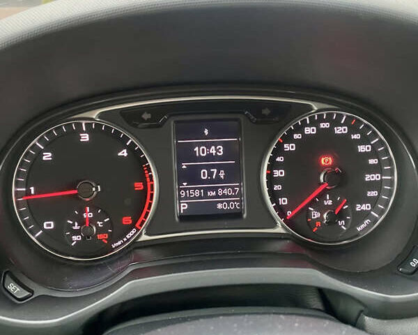 Черный Ауди А1, объемом двигателя 1.6 л и пробегом 91 тыс. км за 15900 $, фото 5 на Automoto.ua