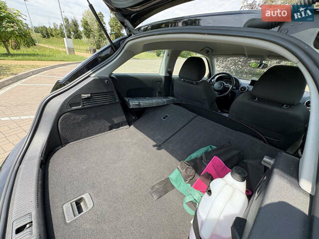 Чорний Ауді А1, об'ємом двигуна 1.6 л та пробігом 81 тис. км за 13700 $, фото 12 на Automoto.ua
